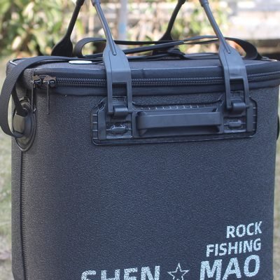 THE CAT CAN'T FOLD A HARD-FISH TANK. 3D HIGH-END ATMOSPHERIC BARREL-FISHING TANK